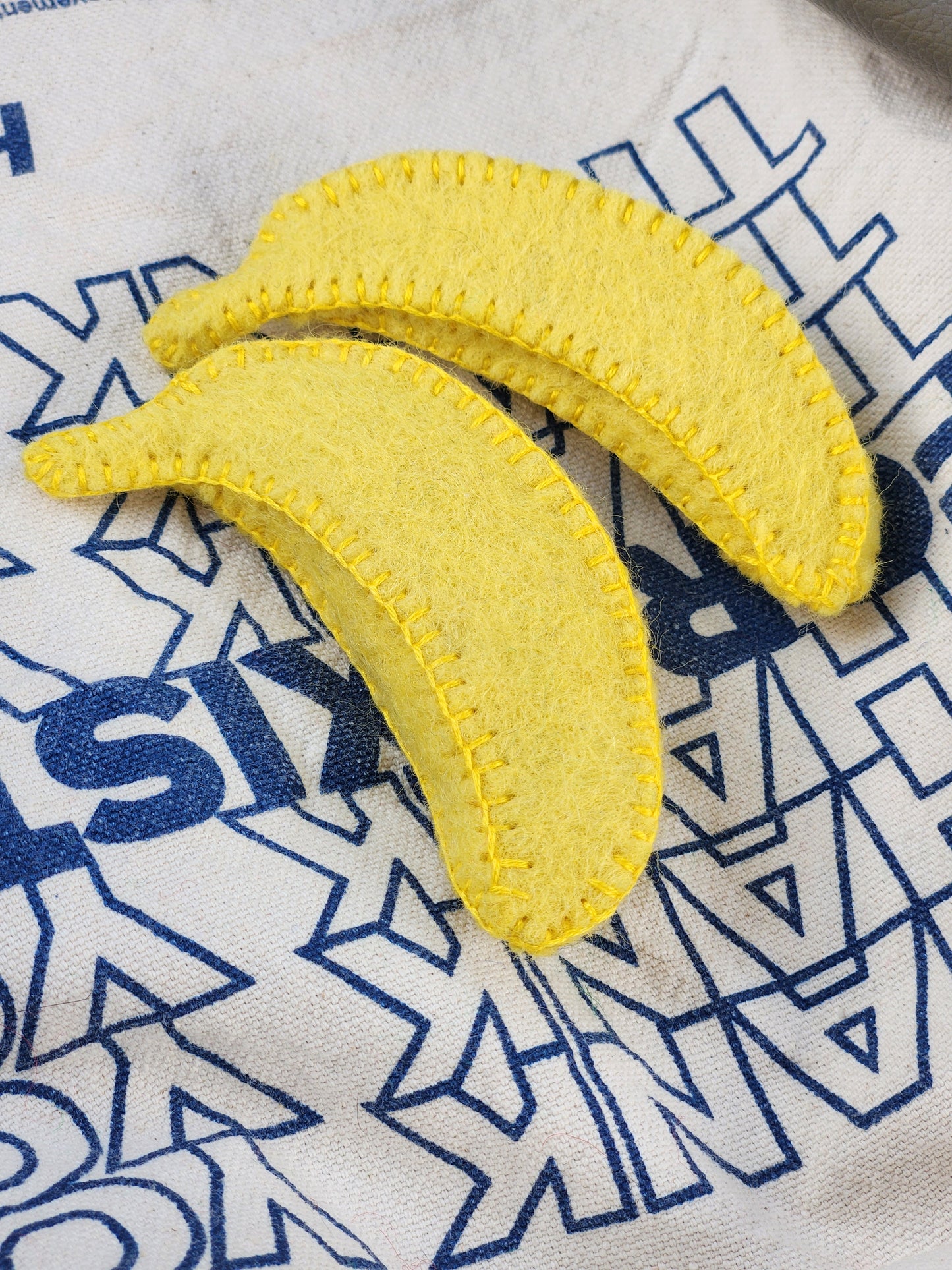 felt fruit banana single